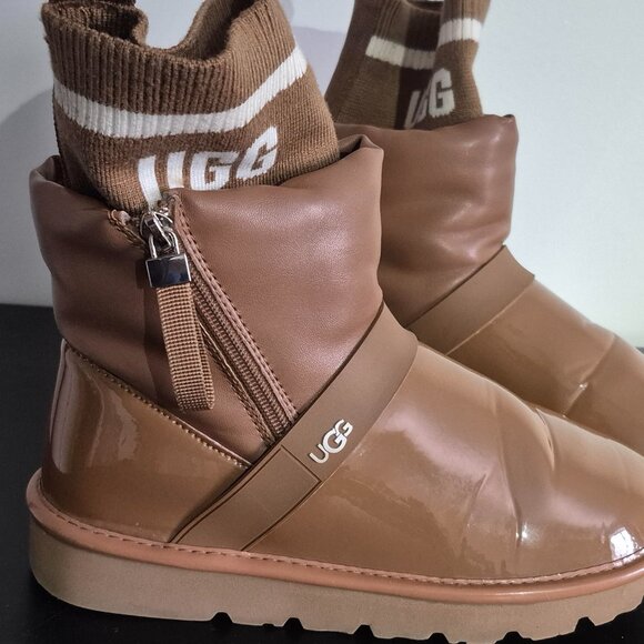 UGG cute mini boots perfect for winter - Picture 5 of 8